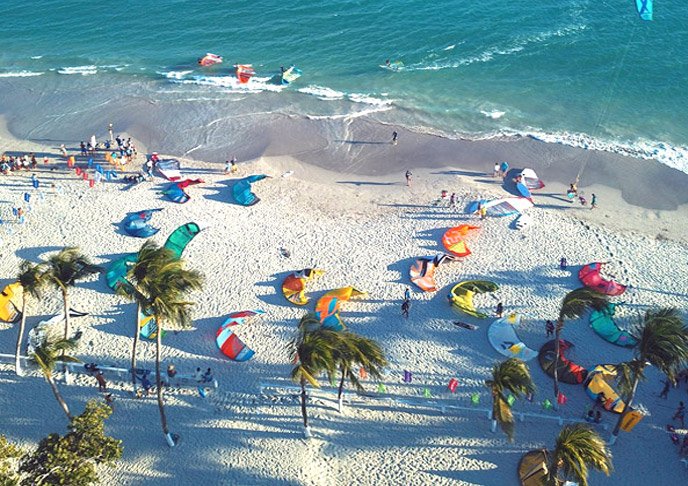 Tours en playa el yaque